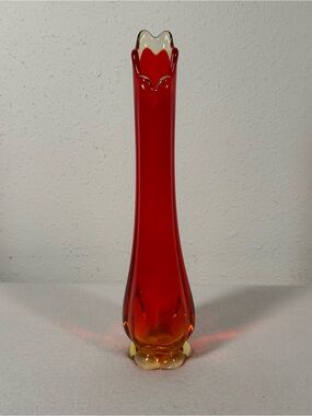 LE Smith Swung Vase Glass Stretch Red Amberina 12" Tall Ribbed Vintage MCM